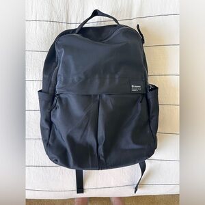 LULULEMON black everyday backpack 2.0 23L in black